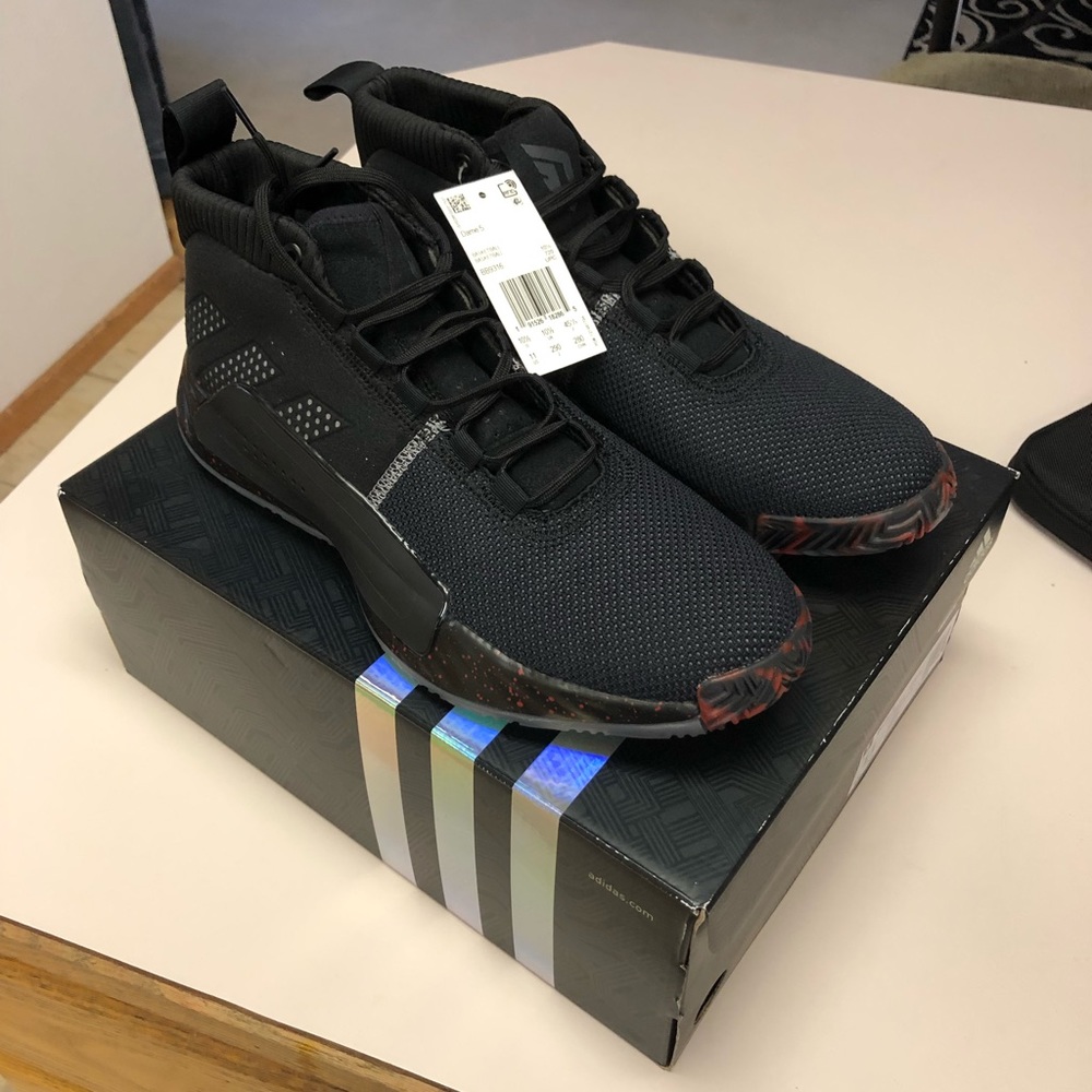 Adidas Dame 5 basketball shoes